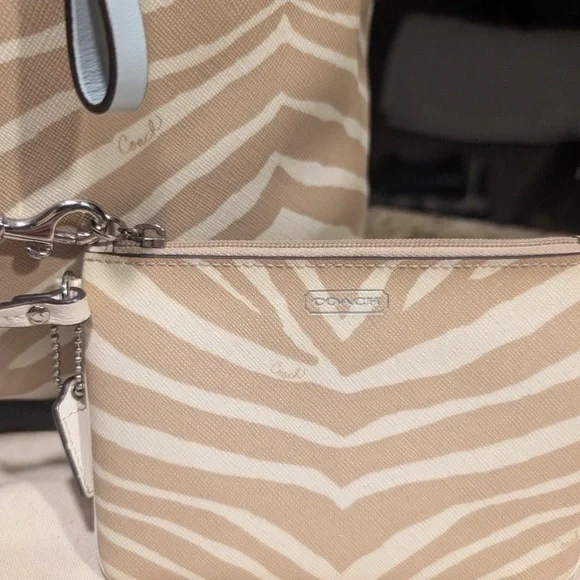Coach New York Beige Zebra-Print Tote with Wallet & Wristlet Set - Picture 5 of 7